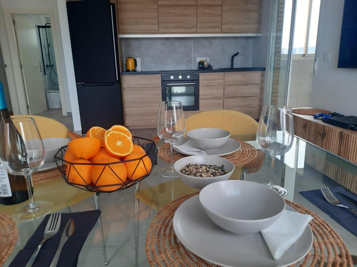 Apartamento A 100 Metros De La Playa Con Grande Terraza Y Vistas Al Mar Daimus Kültér fotó